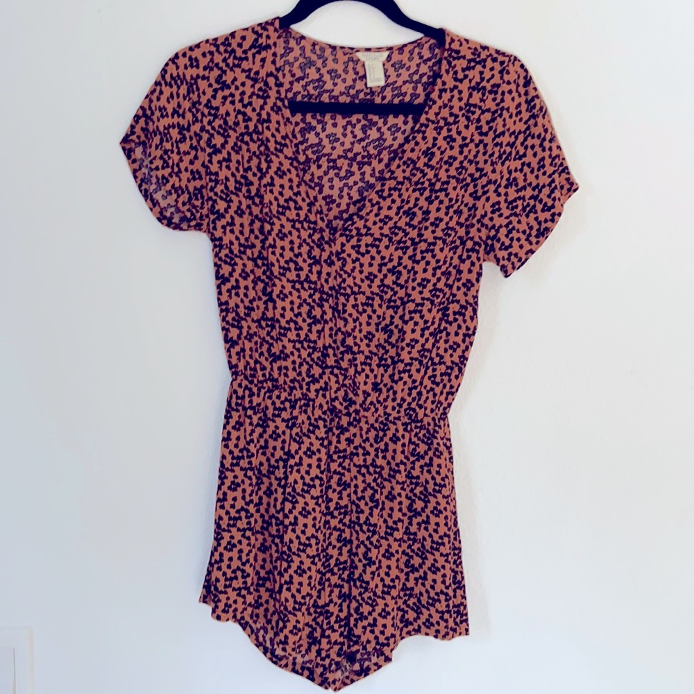 Forever 21 Romper Tiny Heart Size Small